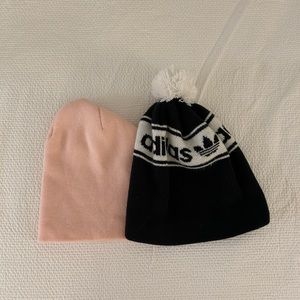 Adidas ballie Pom Pom beanie + pink beanie
